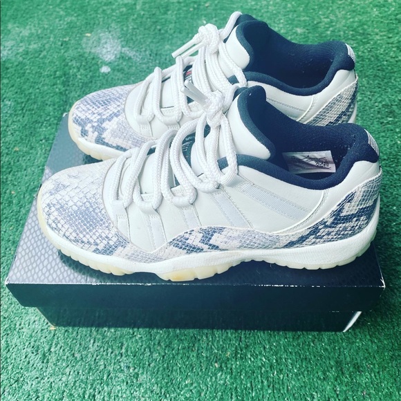 Jordan 11 Retro Low Snake Light Bone - Picture 3 of 4